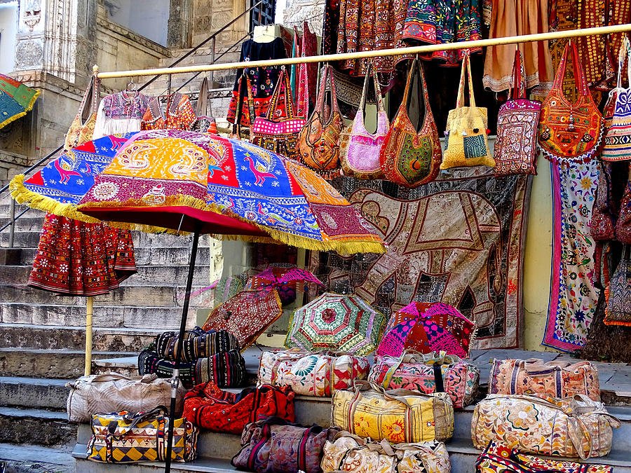 Shopping-in-Jaisalmer.jpg?profile=RESIZE_710x