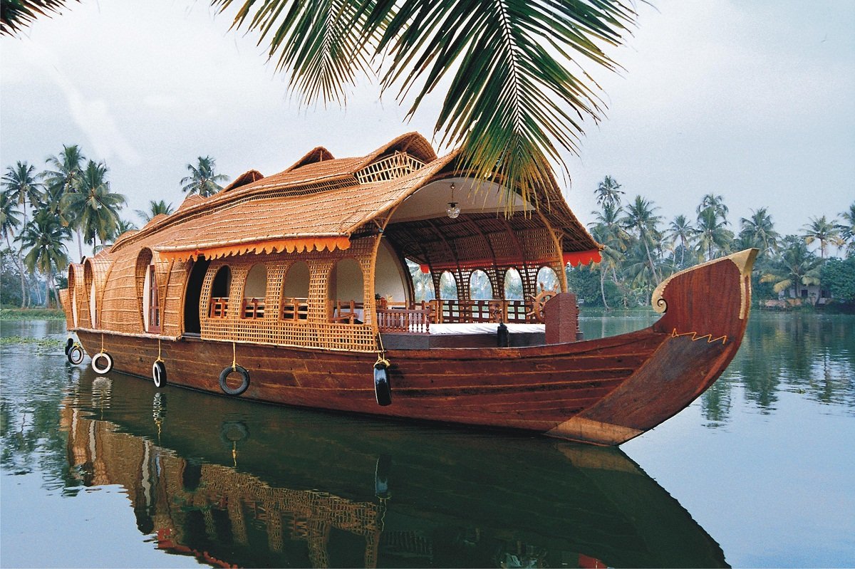 Kerala Bacwaters Houseboat