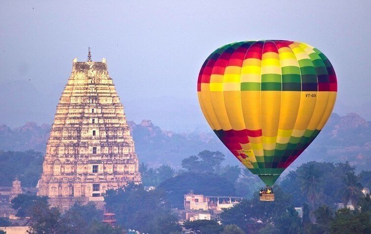 Hot air balloon safari in Hampi