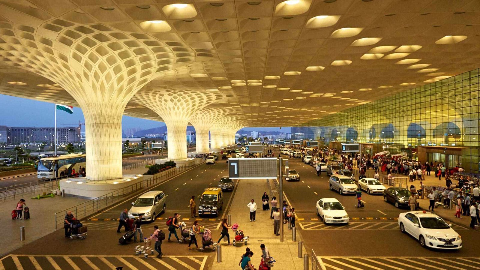 tourist destinations in india with airport