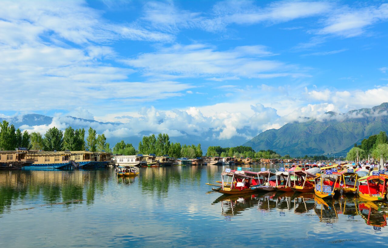 2. Kashmir’s Pristine Lakes.