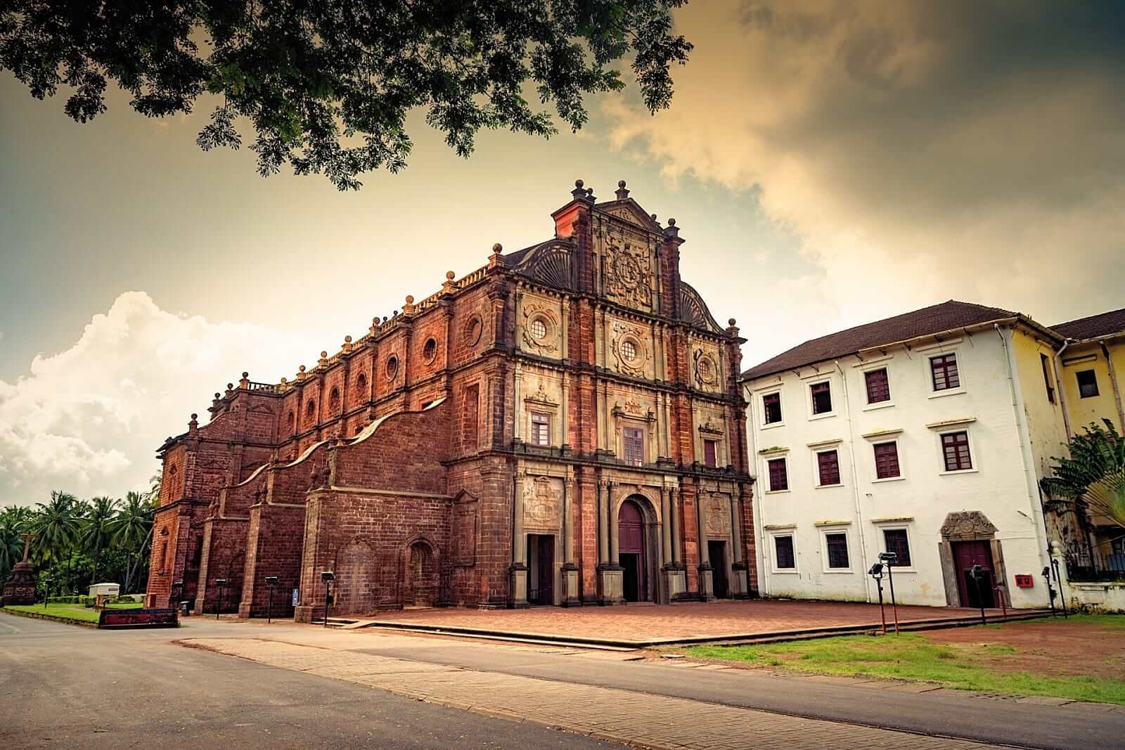 basilica-of-bom-jesus