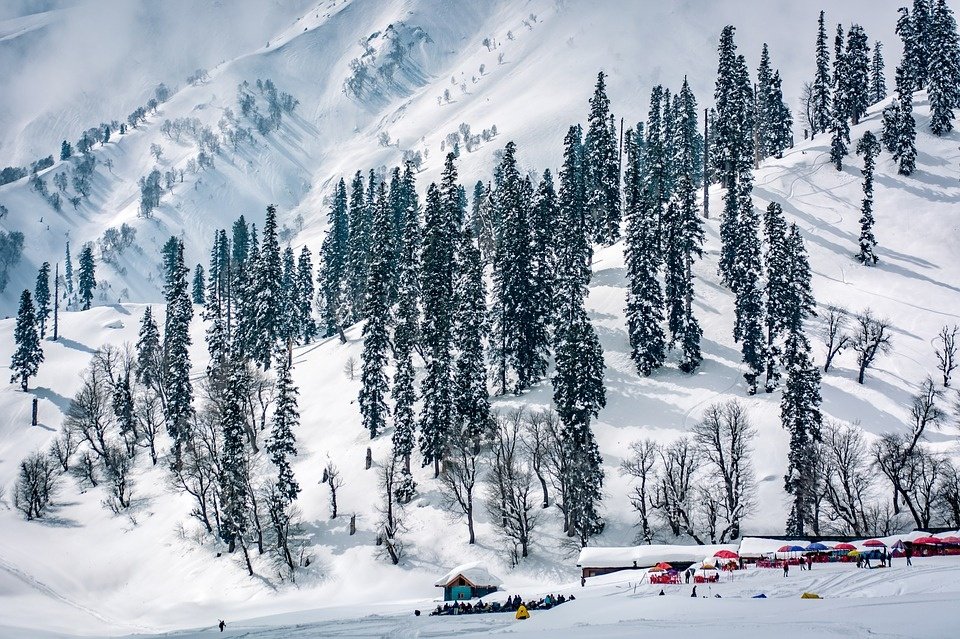 Why Kashmir Is Called Heaven On Earth?